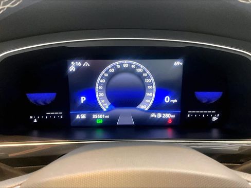 Used 2022 Volkswagen Tiguan SE image 26