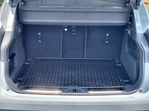 Used 2025 Jaguar F-PACE R-Dynamic S image 18