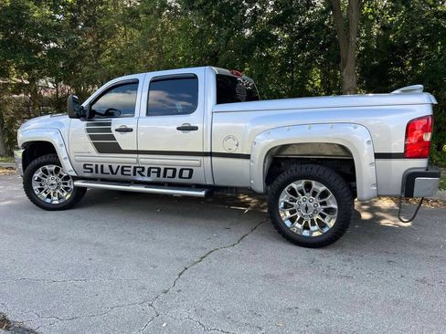 Used 2014 Chevrolet Silverado 2500 LT w/ Interior Plus Package image 13