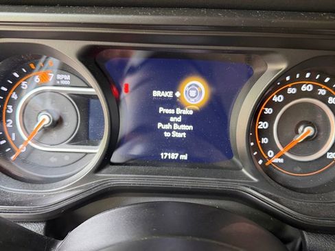 Used 2024 Jeep Wrangler Unlimited Rubicon 392 AWD/4WD image 2