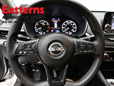 Used 2023 Nissan Altima 2.5 S FWD image 10