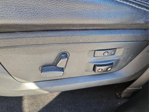 Used 2017 RAM 1500 Laramie w/ Convenience Group image 14