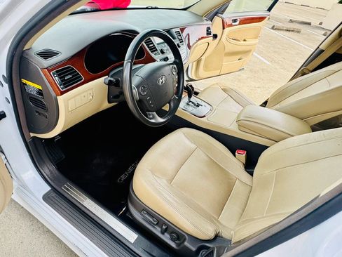 Used 2014 Hyundai Genesis 3.8 RWD image 20