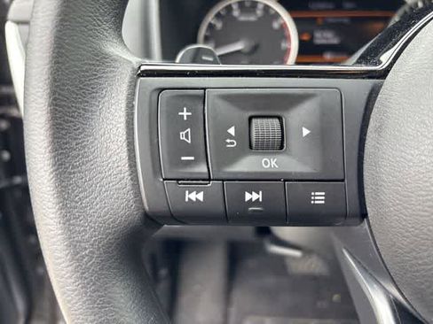 Used 2023 Nissan Rogue SV FWD image 12