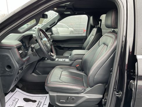 Used 2023 Ford Expedition Limited image 15