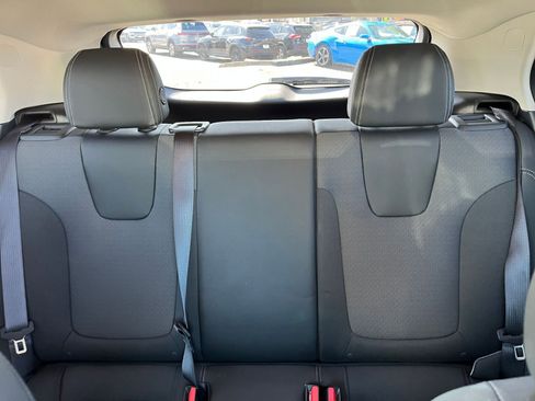 Used 2025 Buick Encore GX Preferred image 38