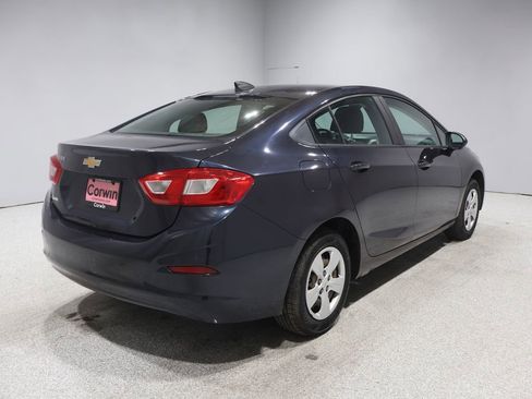 Used 2016 Chevrolet Cruze LS image 2