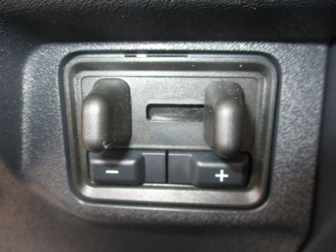 Used 2025 Ford Expedition Platinum AWD/4WD image 22