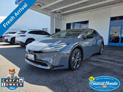 Used 2024 Toyota Prius XLE FWD image 1