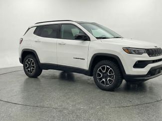 Used 2025 Jeep Compass Trailhawk video 1