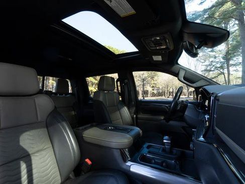 Used 2022 Chevrolet Silverado 1500 ZR2 w/ Technology Package image 28