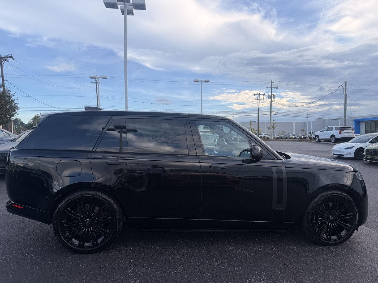 Used 2024 Land Rover Range Rover Long Wheelbase Autobiography AWD/4WD image 27