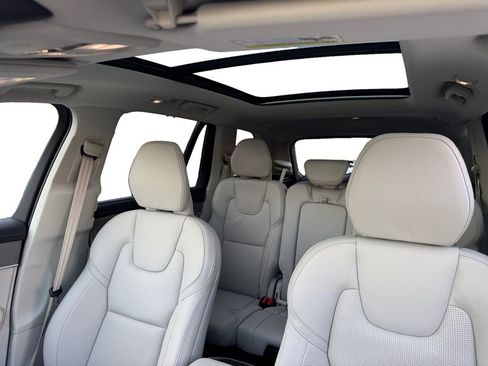 New 2026 Volvo XC90 T8 Ultra w/ Protection Package Premier AWD/4WD image 24