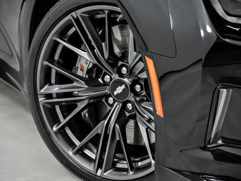 Used 2019 Chevrolet Camaro ZL1 image 4