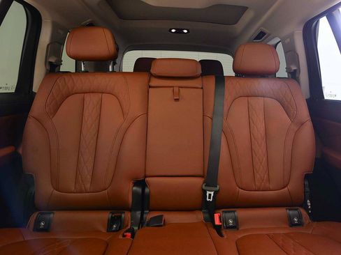Certified 2024 BMW X7 xDrive40i AWD/4WD image 9