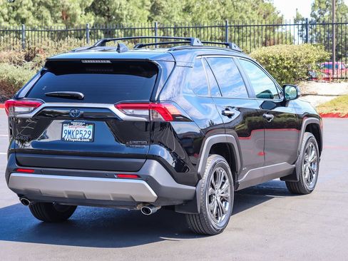 Certified 2024 Toyota RAV4 Limited w/ Advanced Technology Package AWD/4WD image 7