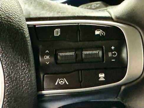 Used 2023 Kia Sportage SX image 10