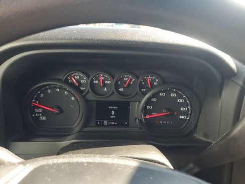 Used 2024 Chevrolet Silverado 1500 Custom image 16