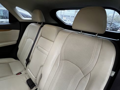 Used 2019 Lexus RX 350 FWD w/ Navigation Package image 32