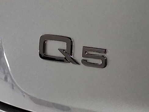 Used 2022 Audi Q5 2.0T Premium Plus image 24