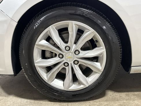 Used 2021 Chevrolet Malibu LT FWD image 26