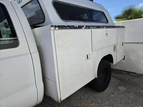 Used 2008 Ford F350 2WD SuperCab DRW Super Duty image 5