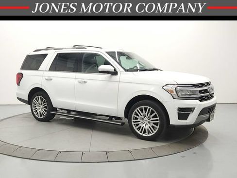 Used 2024 Ford Expedition Limited AWD/4WD image 1