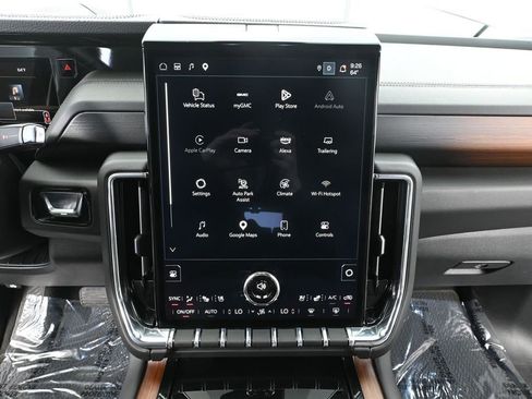 Used 2025 GMC Yukon XL Denali AWD/4WD image 35