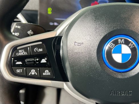 Used 2025 BMW i4 eDrive40 w/ M Sport Package RWD image 18