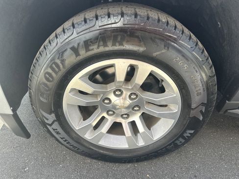 Used 2020 Chevrolet Tahoe LT image 37