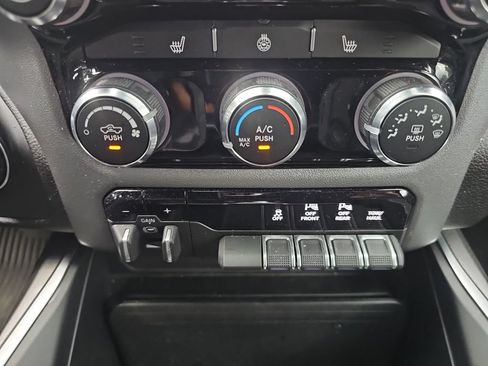 Used 2025 RAM 1500 Big Horn RWD image 16