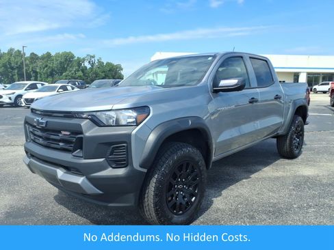 Used 2025 Chevrolet Colorado Trail Boss AWD/4WD image 1