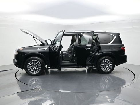 Used 2024 Nissan Armada SL w/ Captain's Chairs Package RWD image 29