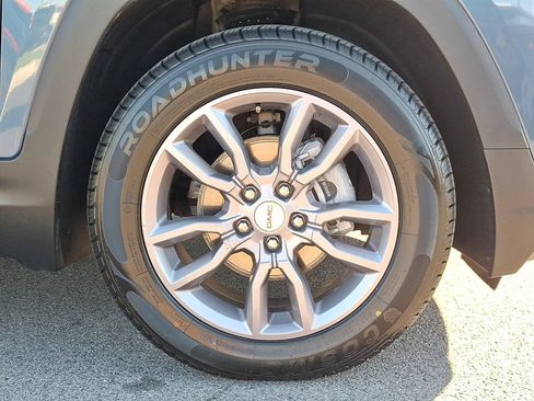 Used 2024 GMC Terrain SLT AWD/4WD image 8