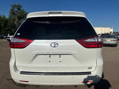 Used 2017 Toyota Sienna XLE w/ XLE Navigation Package AWD/4WD image 5
