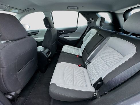 Used 2019 Chevrolet Equinox LS FWD image 15