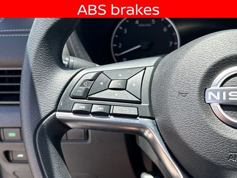 Used 2025 Nissan Sentra SV FWD image 25