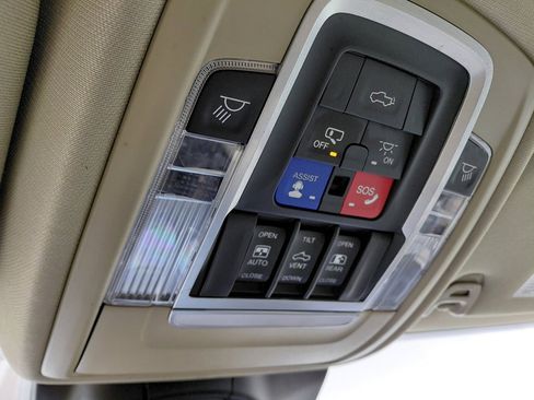 Used 2019 RAM 2500 Limited image 47