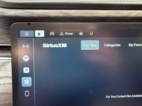 Used 2022 Rivian R1T Adventure image 20