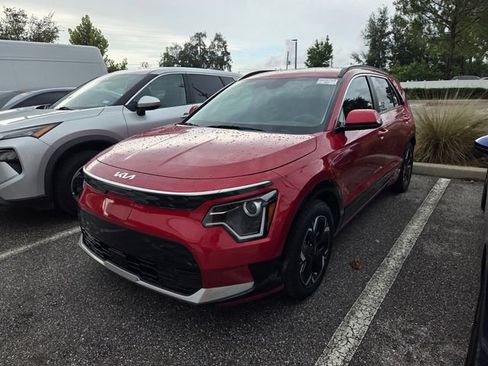 Used 2023 Kia Niro Wind FWD image 3