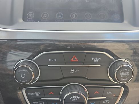 Used 2017 Chrysler 300 Limited w/ Driver Convenience Group image 16