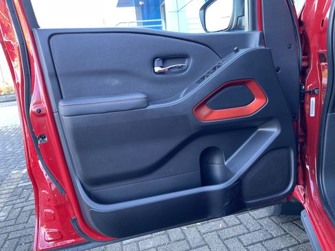 Used 2023 Nissan Frontier PRO-4X w/ Pro Convenience Package image 15