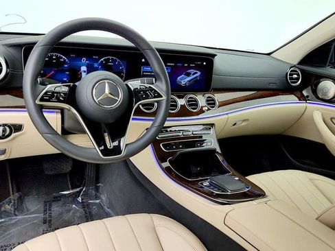 Used 2022 Mercedes-Benz E 350 4MATIC Sedan image 12
