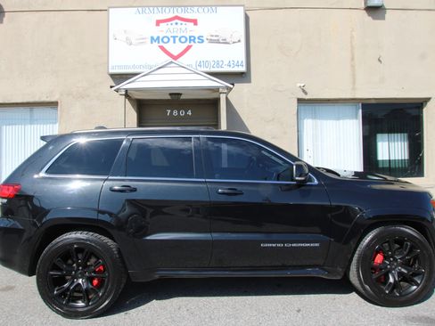 Used 2015 Jeep Grand Cherokee SRT w/ Luxury Group II image 4