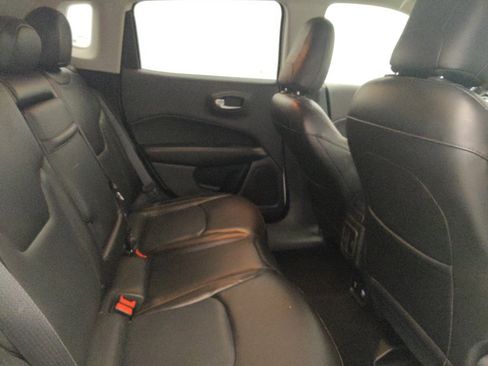 Used 2018 Jeep Compass Limited w/ Navigation Group AWD/4WD image 19