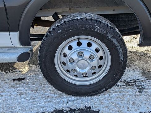 Used 2023 Ford Transit 250 Low Roof AWD w/ Exterior Upgrade Package image 22