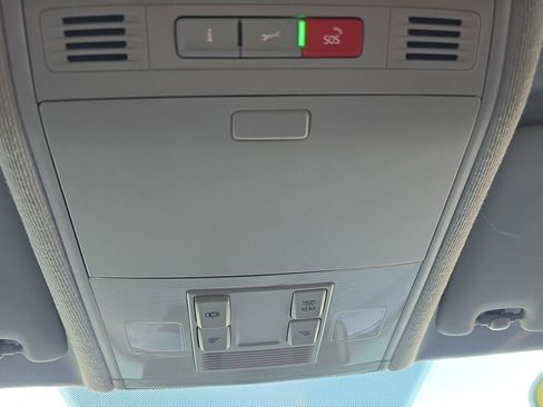 Used 2021 Volkswagen Tiguan S image 16