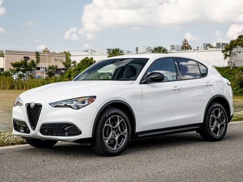 New 2025 Alfa Romeo Stelvio Sprint w/ Convenience Package AWD/4WD image 7