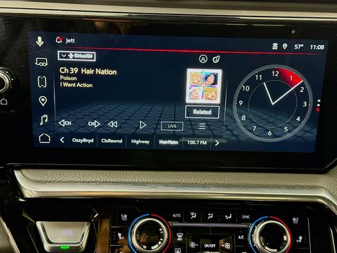 Used 2024 GMC Sierra 2500 Denali w/ Denali Reserve Package image 15