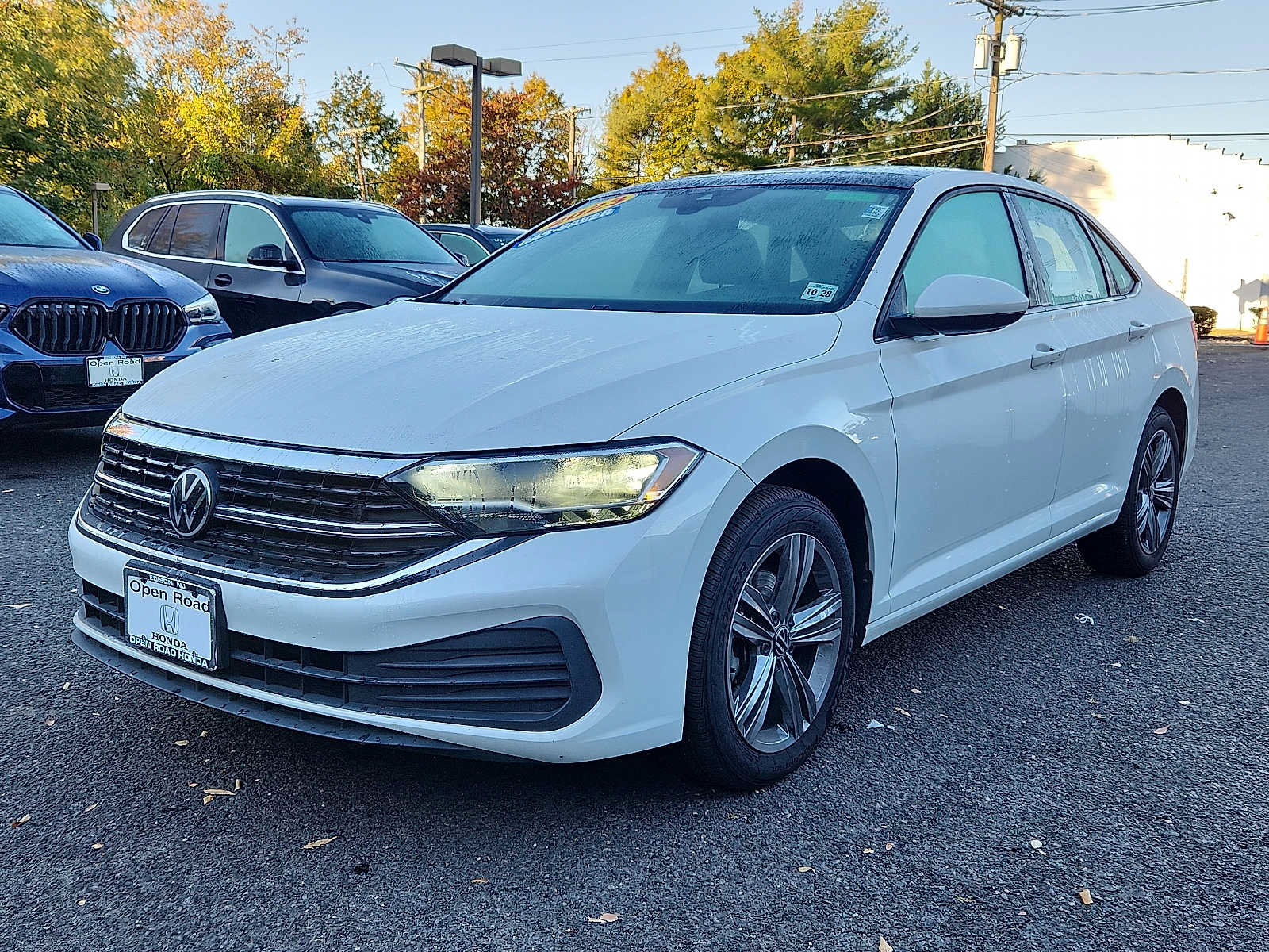 Used 2023 Volkswagen Jetta SE FWD image 3